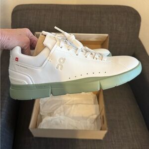 On Running “The RODGER Advantage “ Men's White and Green Sneakers